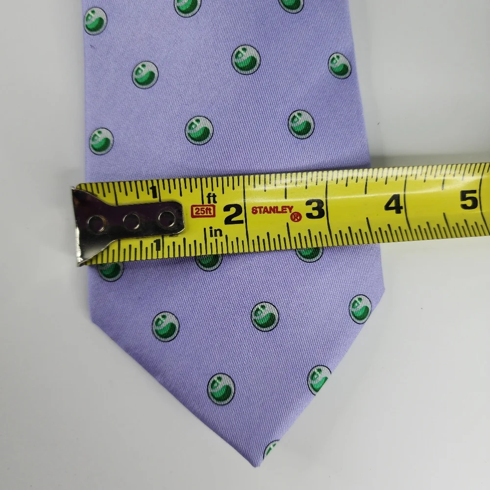 VINEYARD VINES Blue Silk Tie.